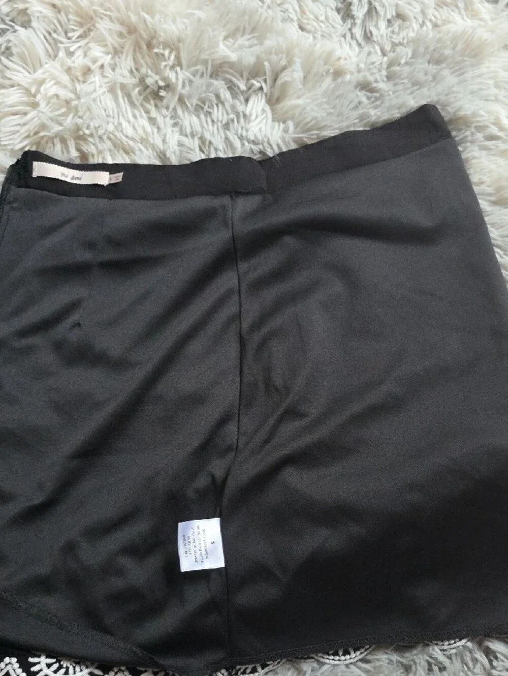 N/A chic black